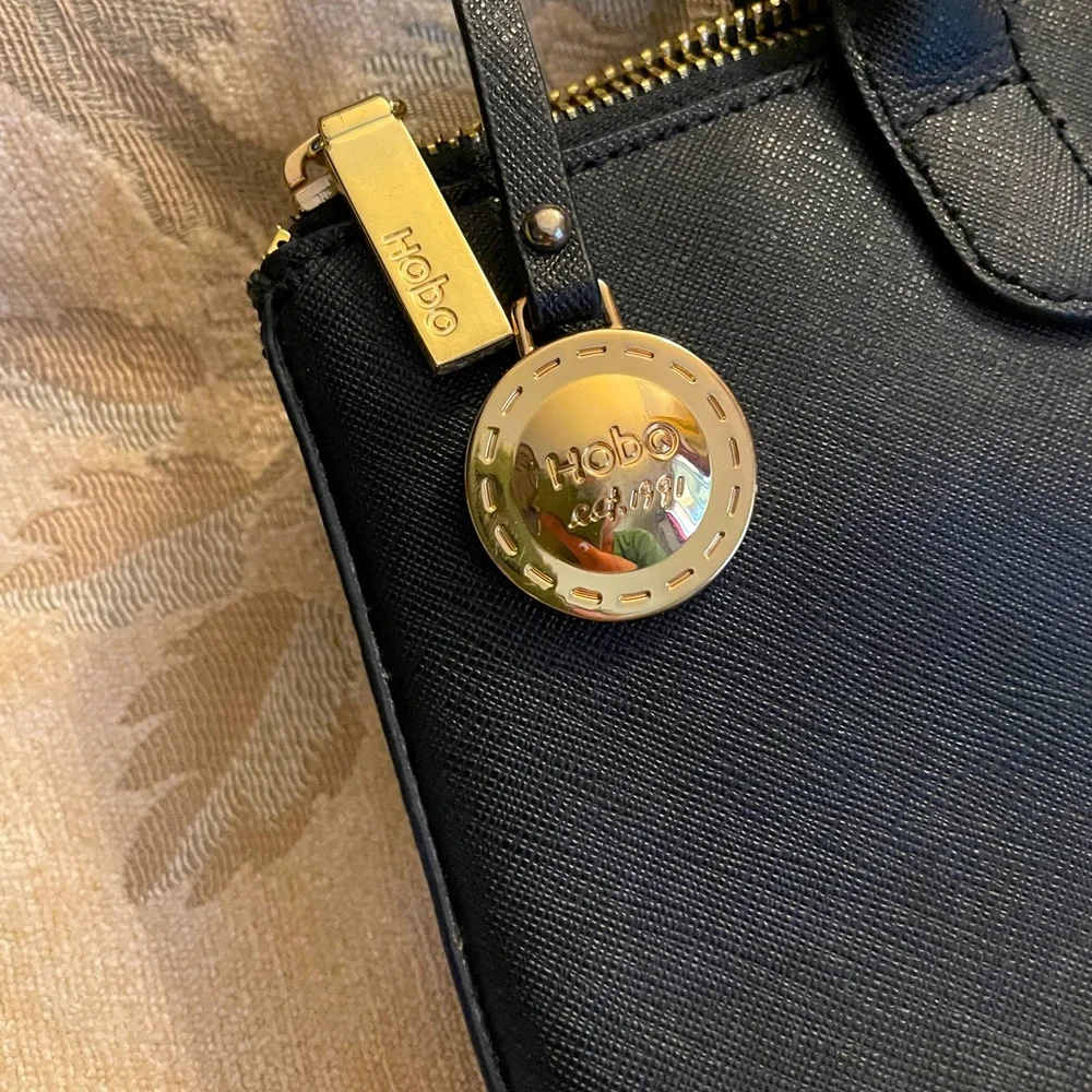 HOBO INTERNATIONAL Black Leather Handbag - Picture 5 of 15